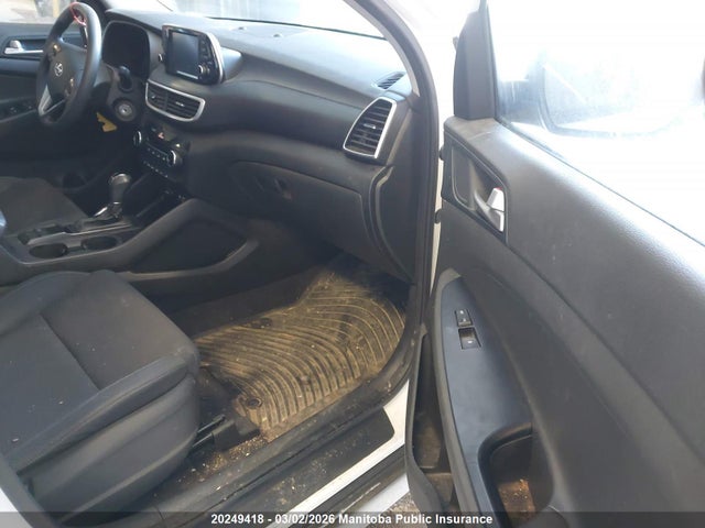 KM8J2CA46MU408837 Hyundai Tucson Essential