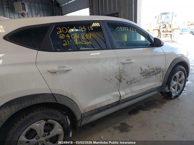 KM8J2CA46MU408837 Hyundai Tucson Essential