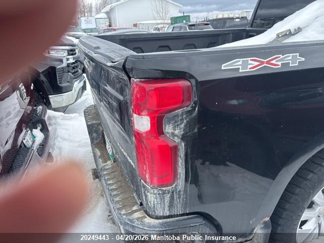 1GCPYBEH3KZ385201 Chevrolet Silverado 1500 Custom Crew Cab
