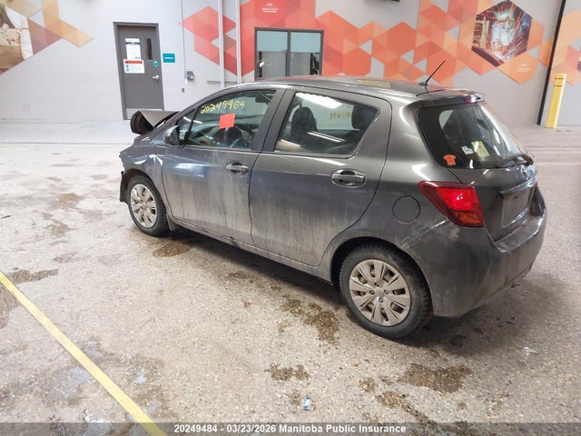 VNKKTUD38HA083699 Toyota YARIS LE