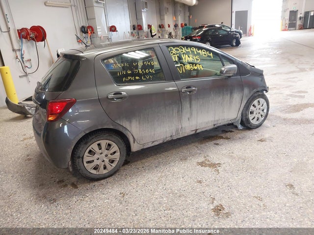 VNKKTUD38HA083699 Toyota YARIS LE