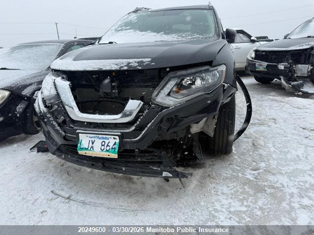 5N1AT2MV0LC813298 Nissan Rogue S Special Edition
