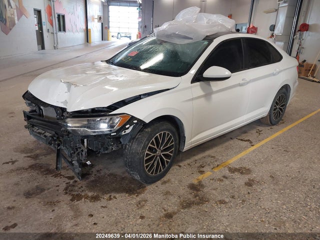 20249639 :رقم المزاد ، 3VWE57BU3MM032098 vin ، 2021 Volkswagen Jetta Highline 1.4 Tsi مزاد بيع
