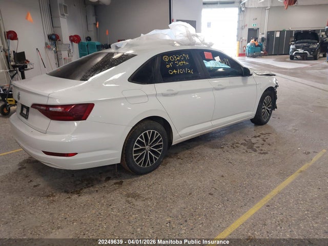 20249639 :رقم المزاد ، 3VWE57BU3MM032098 vin ، 2021 Volkswagen Jetta Highline 1.4 Tsi مزاد بيع
