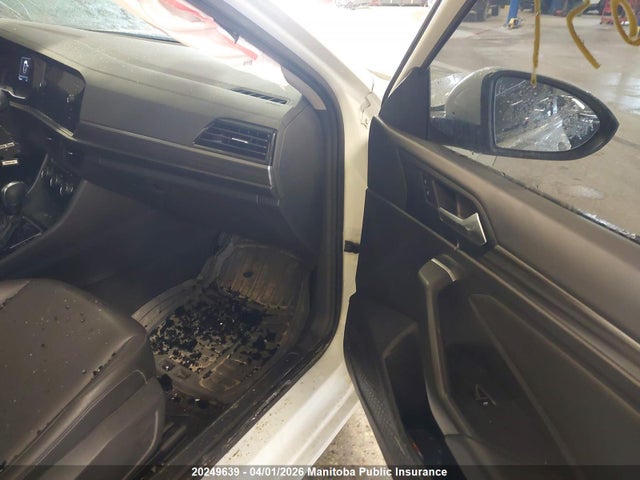 20249639 :رقم المزاد ، 3VWE57BU3MM032098 vin ، 2021 Volkswagen Jetta Highline 1.4 Tsi مزاد بيع
