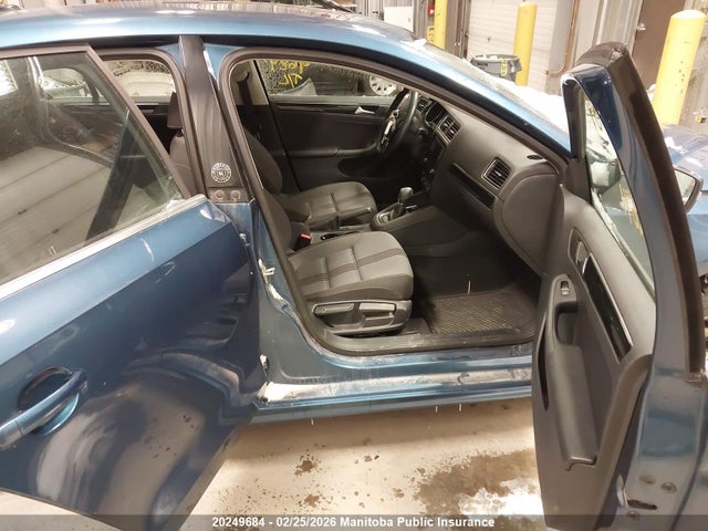 3VWDB7AJ7HM212671 Volkswagen Jetta 1.4 Tsi