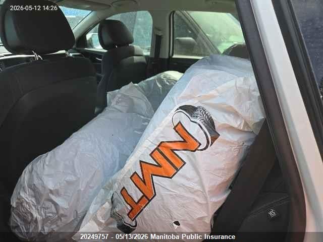 5XYPGDA57GG110849 KIA Sorento Lx V6
