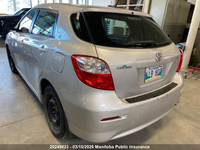 20249823 :رقم المزاد ، 2T1KU4EEXBC718463 vin ، 2011 Toyota Matrix مزاد بيع