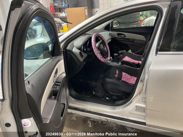 20249830 :رقم المزاد ، 1G1PD5SH1C7152179 vin ، 2012 Chevrolet Cruze Ls مزاد بيع