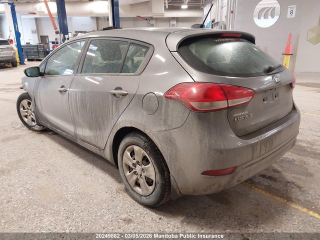 KIA FORTE LX 2017 KNAFK5A82H5728775 Image 3