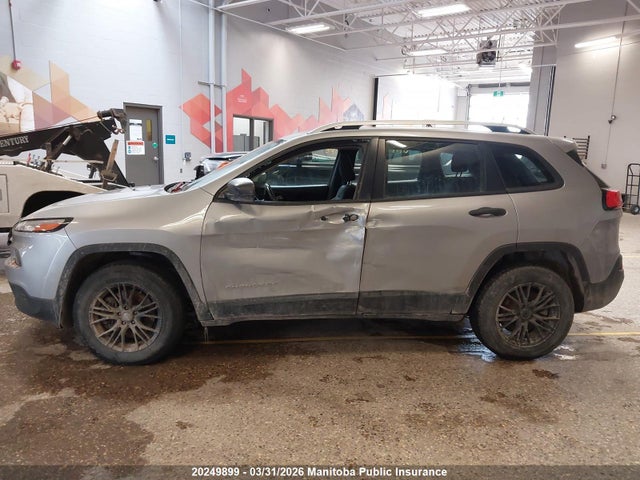 1C4PJMAB8HW625130 Jeep Cherokee Sport