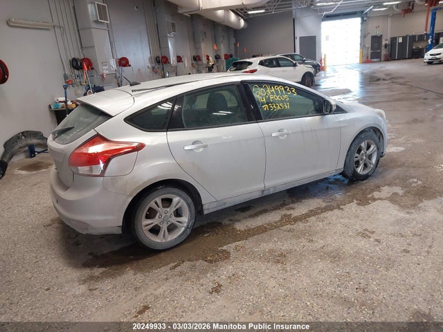 1FADP3K21EL332537 Ford FOCUS SE