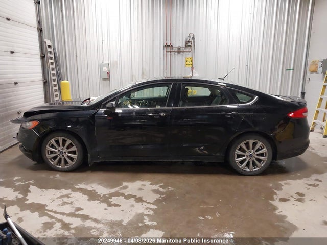 3FA6P0H73JR275280 Ford FUSION SE
