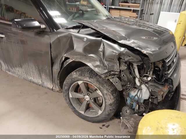 Ford FLEX SEL 2018 2FMHK6C83JBA20806 Image 16