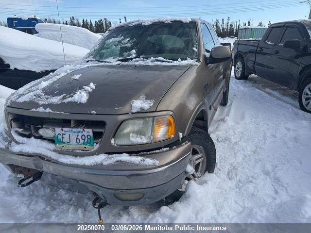 20250070 :رقم المزاد ، 2FTRX18W22CA29822 vin ، 2002 Ford F150 Supercab مزاد بيع