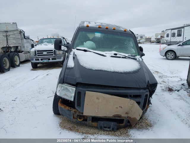 20250074 :رقم المزاد ، 1FTWW33P35EB37799 vin ، 2005 Ford F350 Sd Lariat Crew Cab مزاد بيع