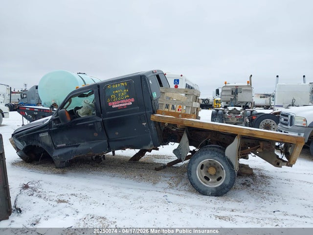 20250074 :رقم المزاد ، 1FTWW33P35EB37799 vin ، 2005 Ford F350 Sd Lariat Crew Cab مزاد بيع