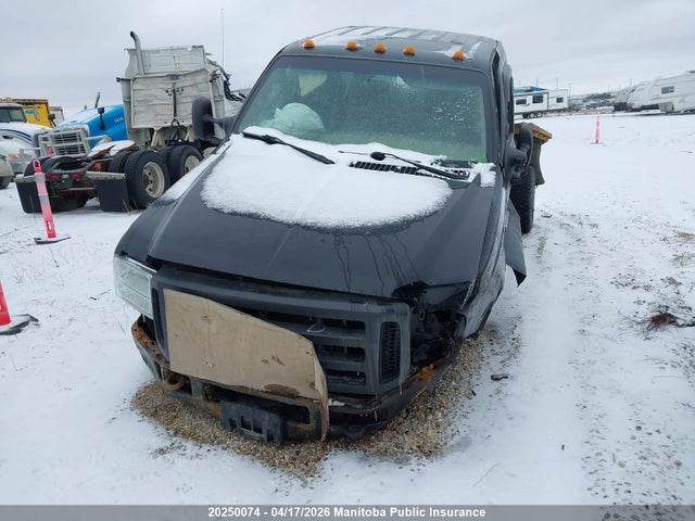 20250074 :رقم المزاد ، 1FTWW33P35EB37799 vin ، 2005 Ford F350 Sd Lariat Crew Cab مزاد بيع