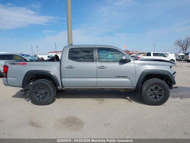 5TFCZ5AN3JX156987 Toyota Tacoma Double Cab V6
