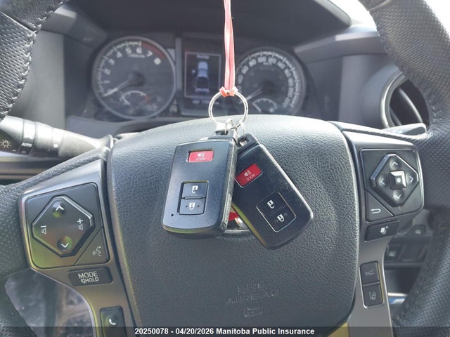 5TFCZ5AN3JX156987 Toyota Tacoma Double Cab V6