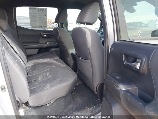 5TFCZ5AN3JX156987 Toyota Tacoma Double Cab V6