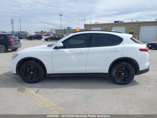 20250094 :رقم المزاد ، ZASFAKPN2J7B65293 vin ، 2018 Alfa Romeo Stelvio مزاد بيع