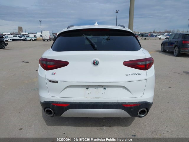 20250094 :رقم المزاد ، ZASFAKPN2J7B65293 vin ، 2018 Alfa Romeo Stelvio مزاد بيع