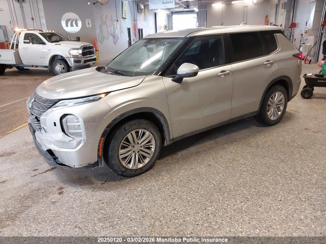 JA4J4UA86RZ616535 Mitsubishi Outlander Es