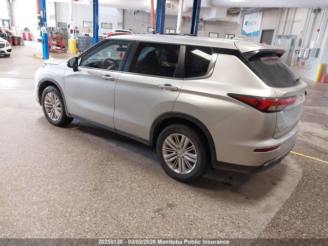 JA4J4UA86RZ616535 Mitsubishi Outlander Es