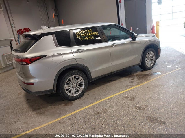 JA4J4UA86RZ616535 Mitsubishi Outlander Es