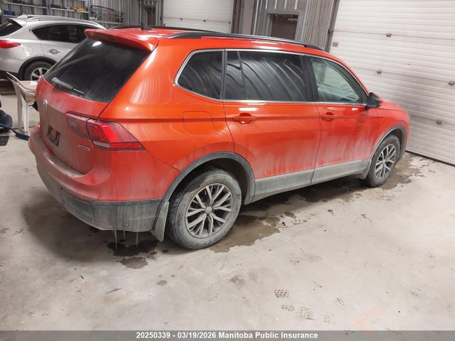 3VV2B7AX3KM108444 Volkswagen Tiguan Comfortline 2.0 Tsi