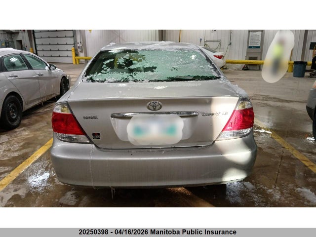 2005 Toyota Camry Le მანქანა იყიდება აუქციონზე, vin: 4T1BE32K55U057493, აუქციონის ნომერი: 20250398