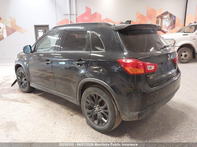 JA4AJ4AW5HZ608304 Mitsubishi RVR SE