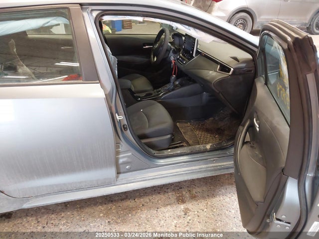 5YFBPMBE1MP255854 Toyota COROLLA LE
