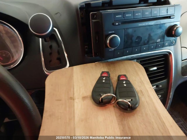 20250570 :رقم المزاد ، 2C4RDGBG4FR736579 vin ، 2015 Dodge Grand Caravan Se مزاد بيع