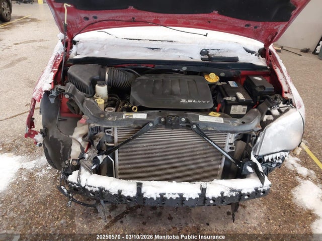 20250570 :رقم المزاد ، 2C4RDGBG4FR736579 vin ، 2015 Dodge Grand Caravan Se مزاد بيع