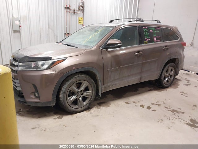 Toyota Highlander Limited V6 2018 5TDDZRFH5JS880233 Image 2