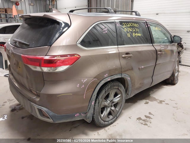 Toyota Highlander Limited V6 2018 5TDDZRFH5JS880233 Image 4