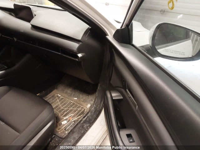 JM1BPALL2N1506141 Mazda Mazda3 Sport Gs