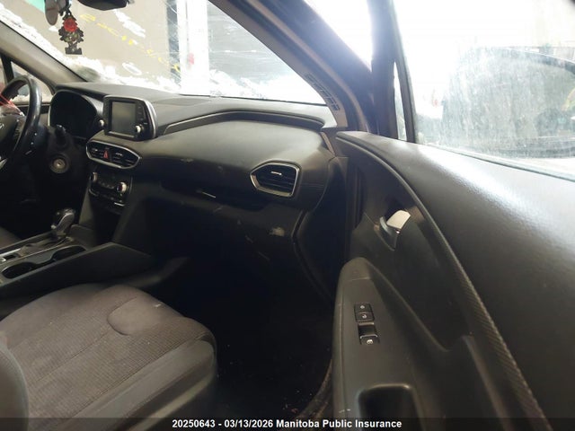 20250643 :رقم المزاد ، 5NMS2CAD4KH008028 vin ، 2019 Hyundai Santa Fe Essential مزاد بيع