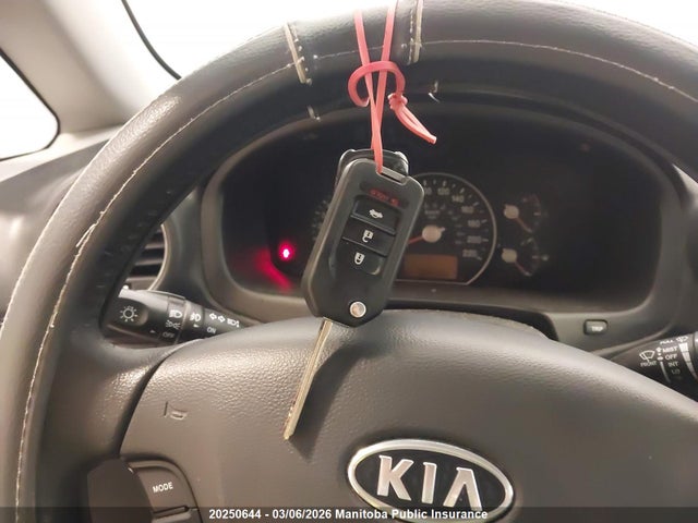 20250644 :رقم المزاد ، KNAHH8C87B7364080 vin ، 2011 Kia Rondo Ex مزاد بيع