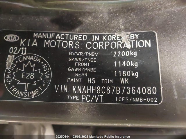 20250644 :رقم المزاد ، KNAHH8C87B7364080 vin ، 2011 Kia Rondo Ex مزاد بيع