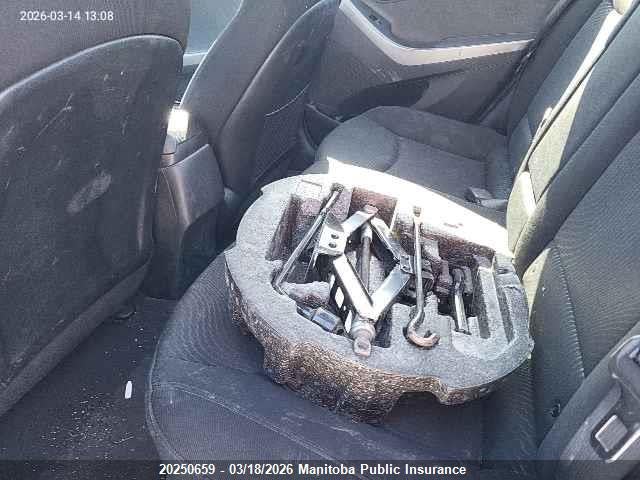 KMHDH4AE7FU308212 Hyundai Elantra Gls