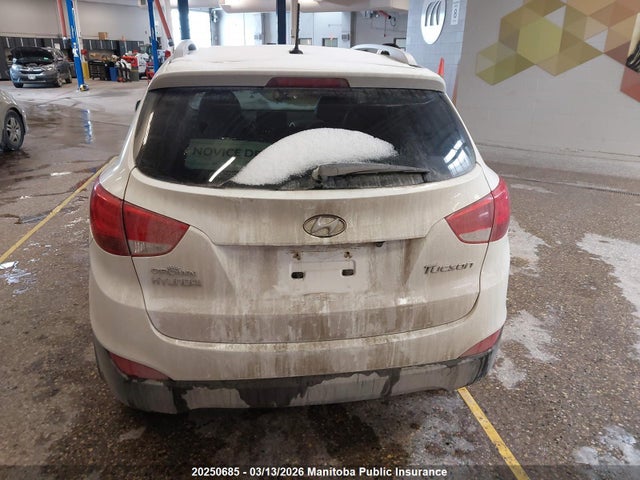2013 Hyundai Tucson Gl მანქანა იყიდება აუქციონზე, vin: KM8JU3AC7DU687104, აუქციონის ნომერი: 20250685