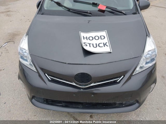 20250691 :رقم المزاد ، JTDZN3EU1C3080160 vin ، 2012 Toyota Prius V مزاد بيع