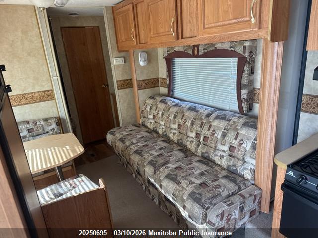 20250695 :رقم المزاد ، 1UJBJ02P061P80147 vin ، 2006 Jayco Jayco مزاد بيع