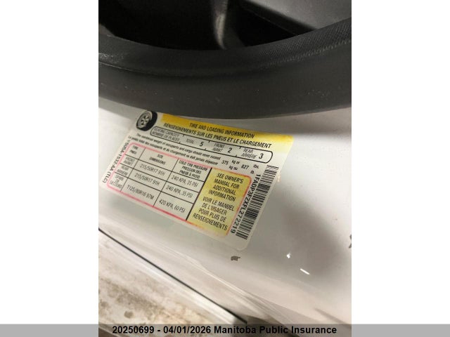 20250699 :رقم المزاد ، 1FADP3F2XFL272219 vin ، 2015 Ford Focus Se مزاد بيع