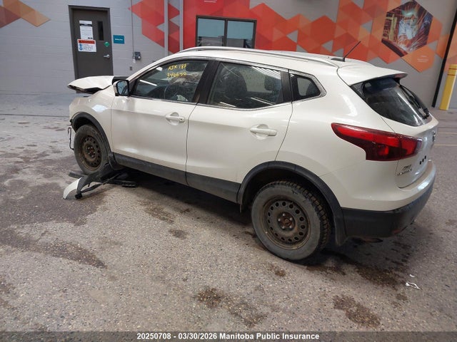 JN1BJ1CR1KW346650 Nissan Qashqai Sl