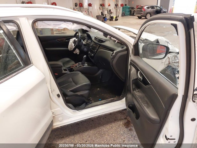 JN1BJ1CR1KW346650 Nissan Qashqai Sl
