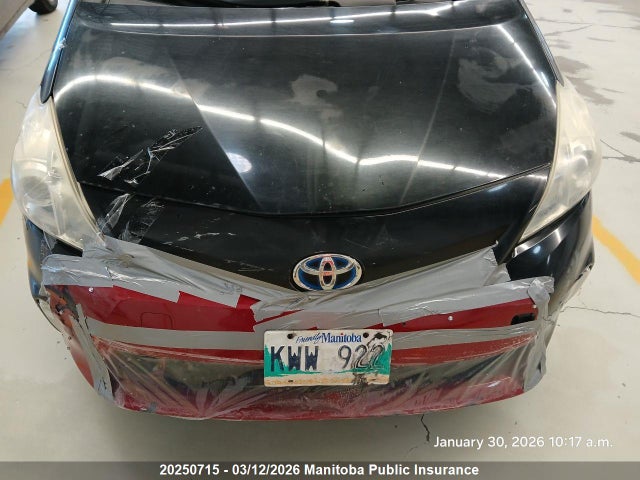 JTDZN3EU1E3306006 Toyota PRIUS V